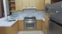TC-KBR065 - CLOSED_KITCHEN.JPG
